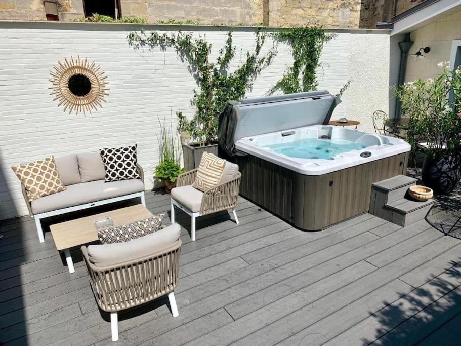 Maison D'Hotes, Terrasse & Jacuzzi En Plein Centre Burdeos Exterior foto